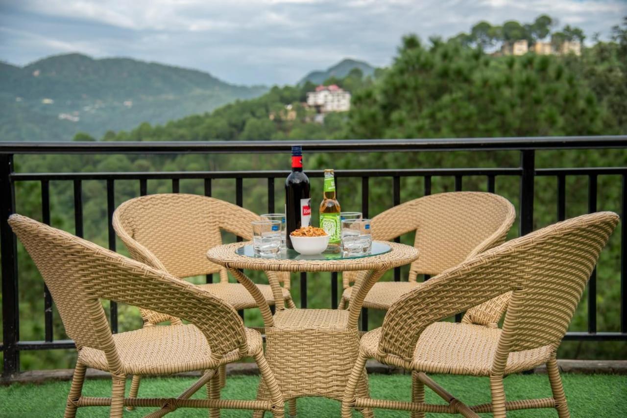 Himalyan Basera I Pvt Balcony I Serviced Apt I By Exotic Stays Касаули Экстерьер фото